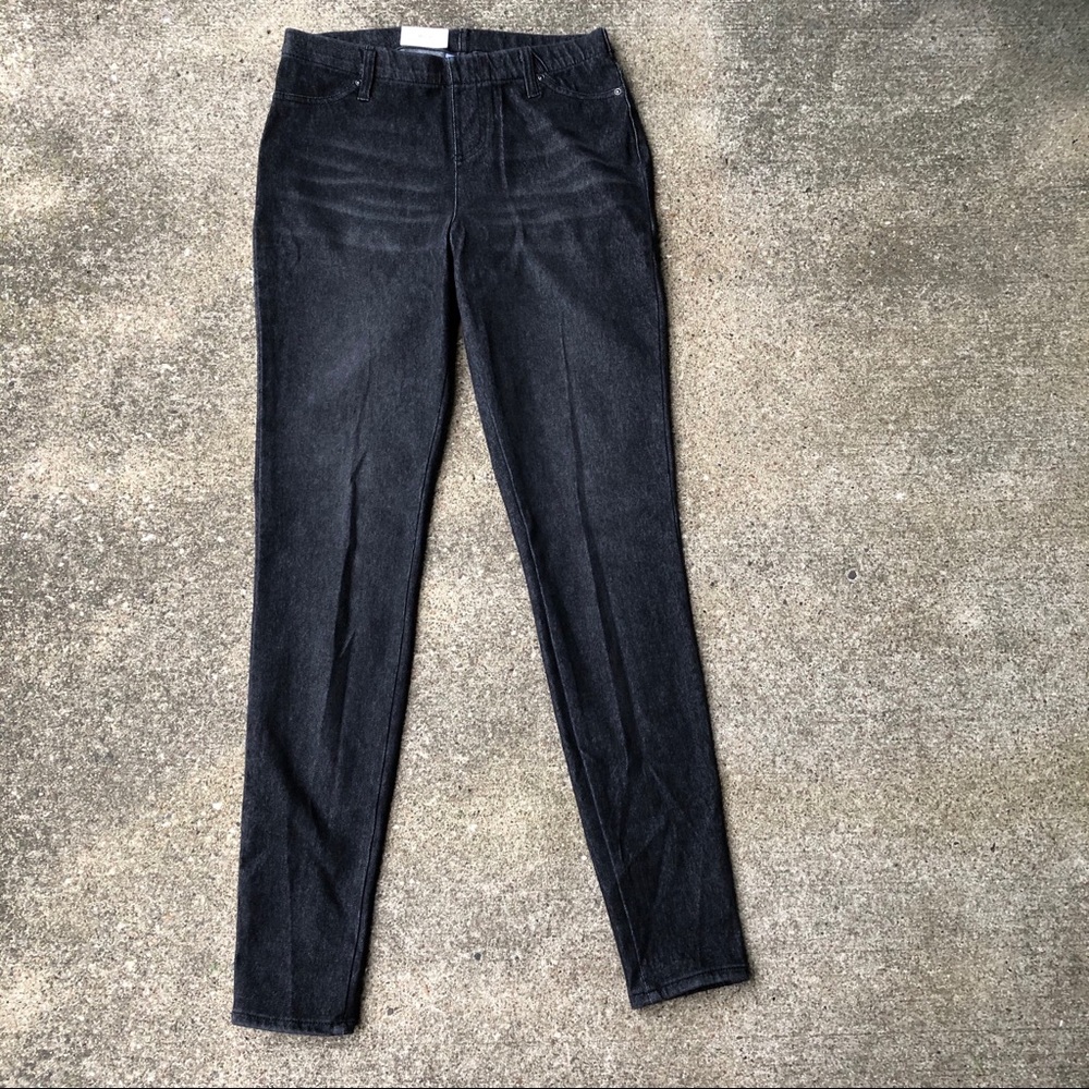 😊 4/6 Time & Tru Black Distressed Jeggings NWT